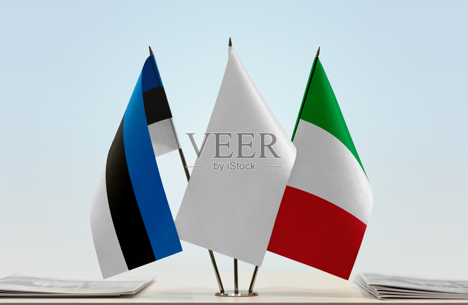 爱沙尼亚和意大利的国旗照片摄影图片