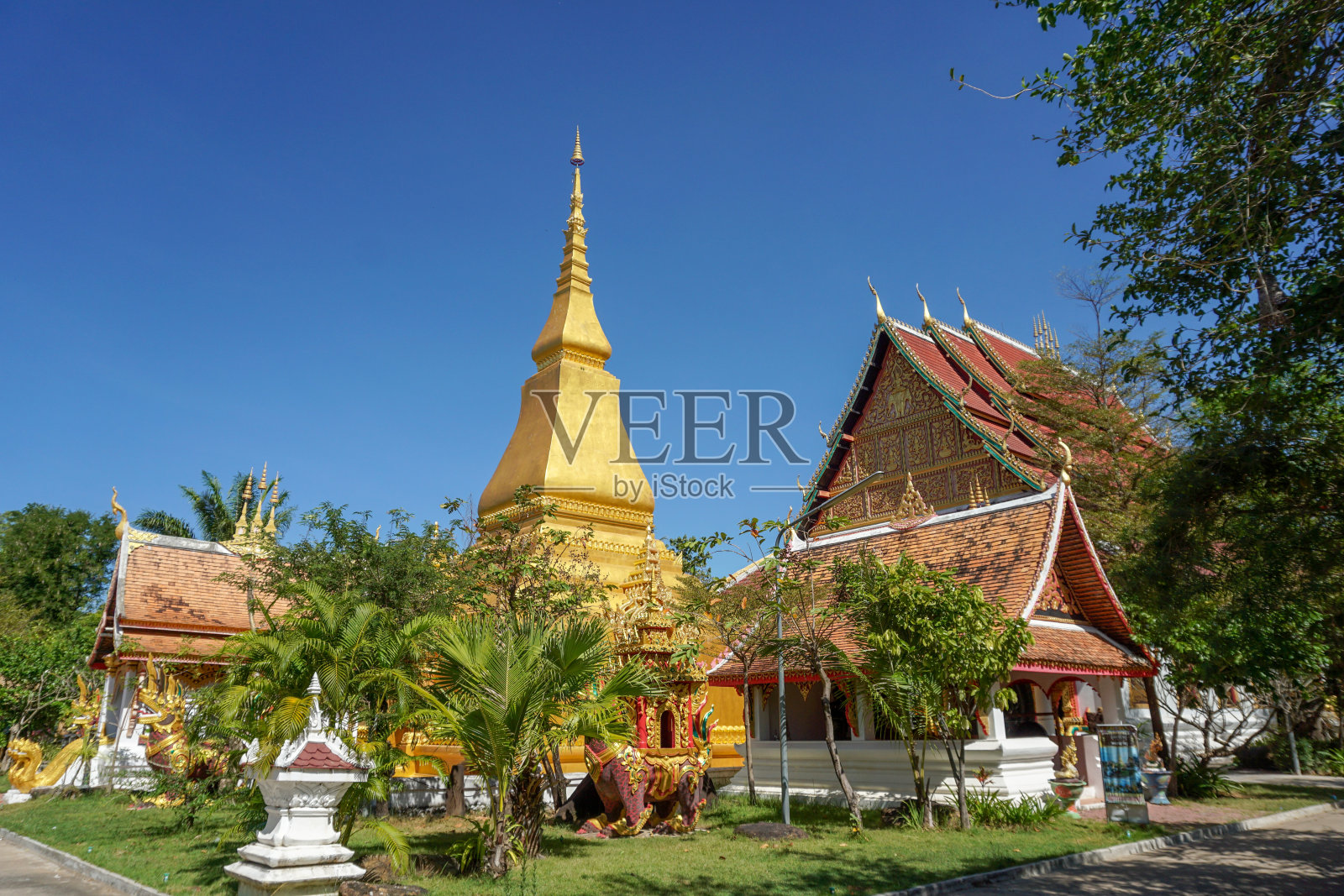 泰国，卡拉辛，王锦寺，王锦寺，美丽的古寺庙景观照片摄影图片