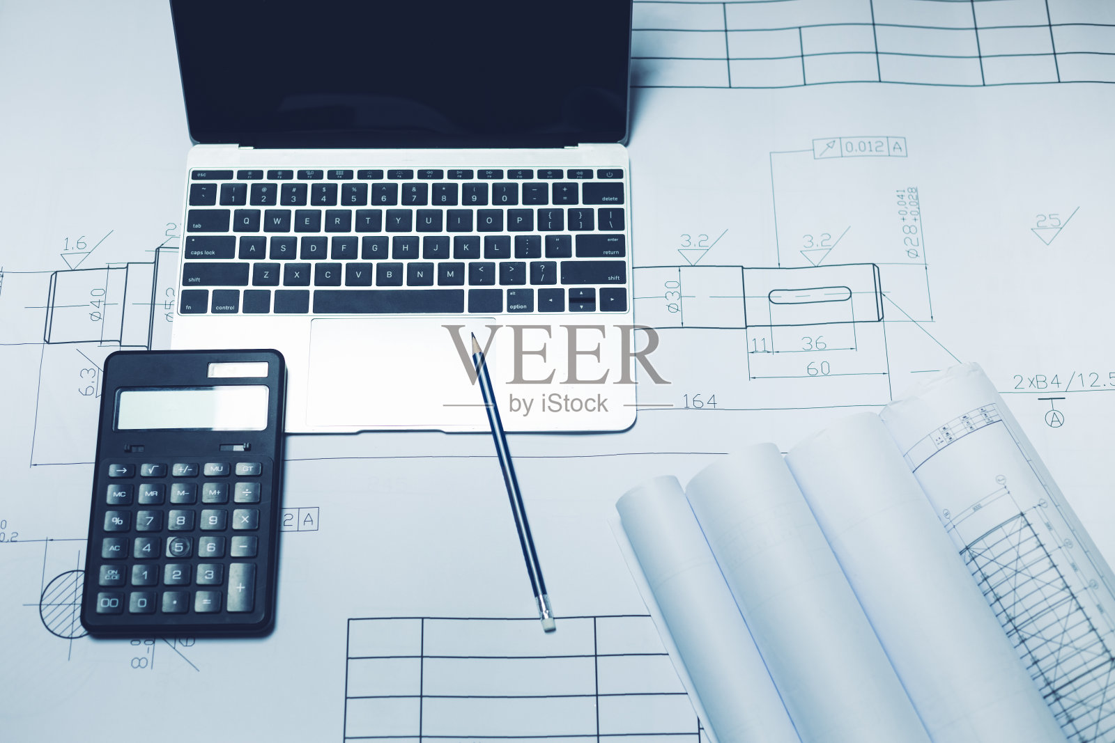 工作室的办公用品。照片摄影图片