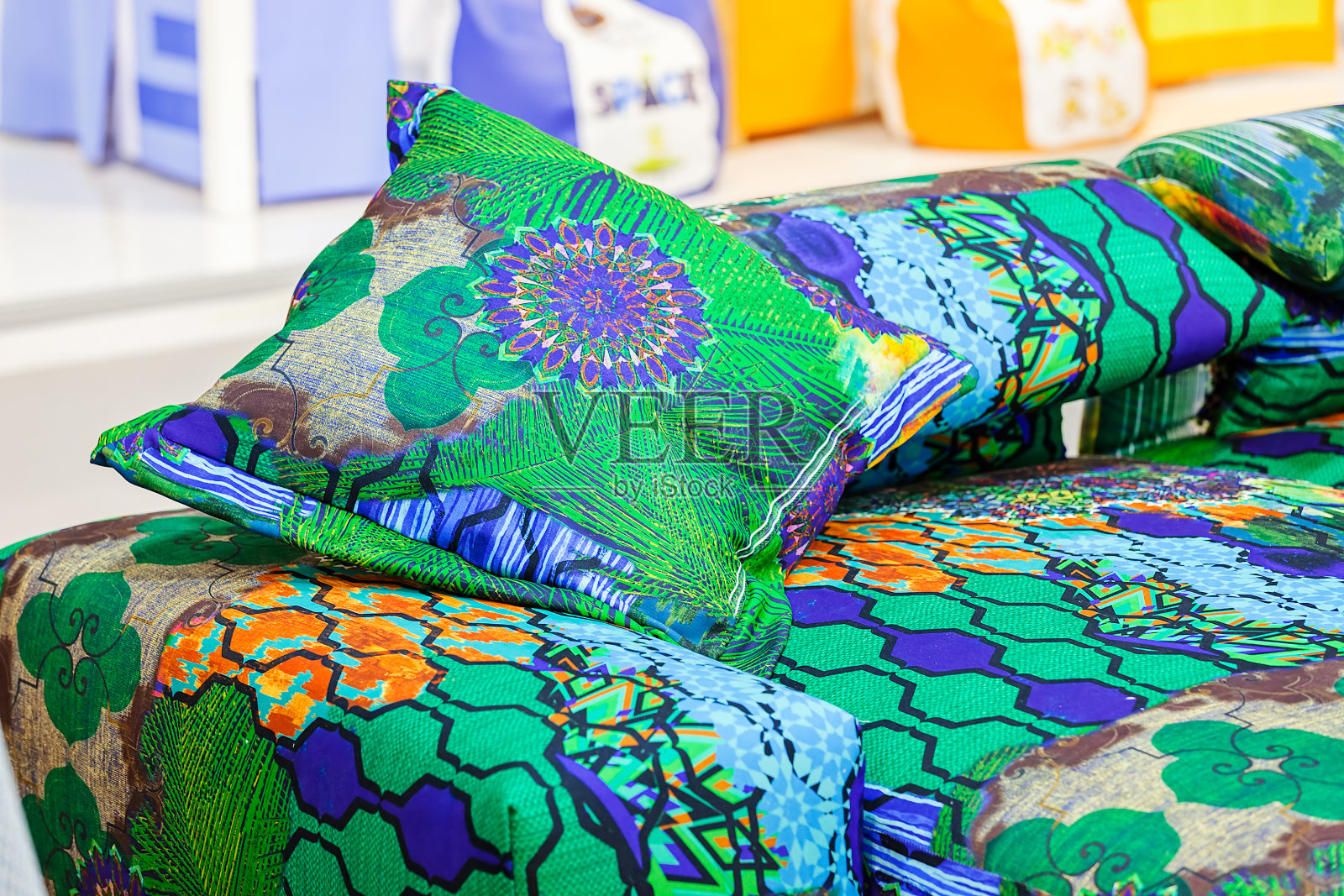 双人床照片摄影图片