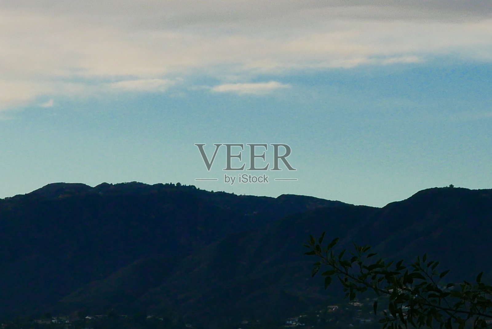 太平洋上空的穆迪天空照片摄影图片