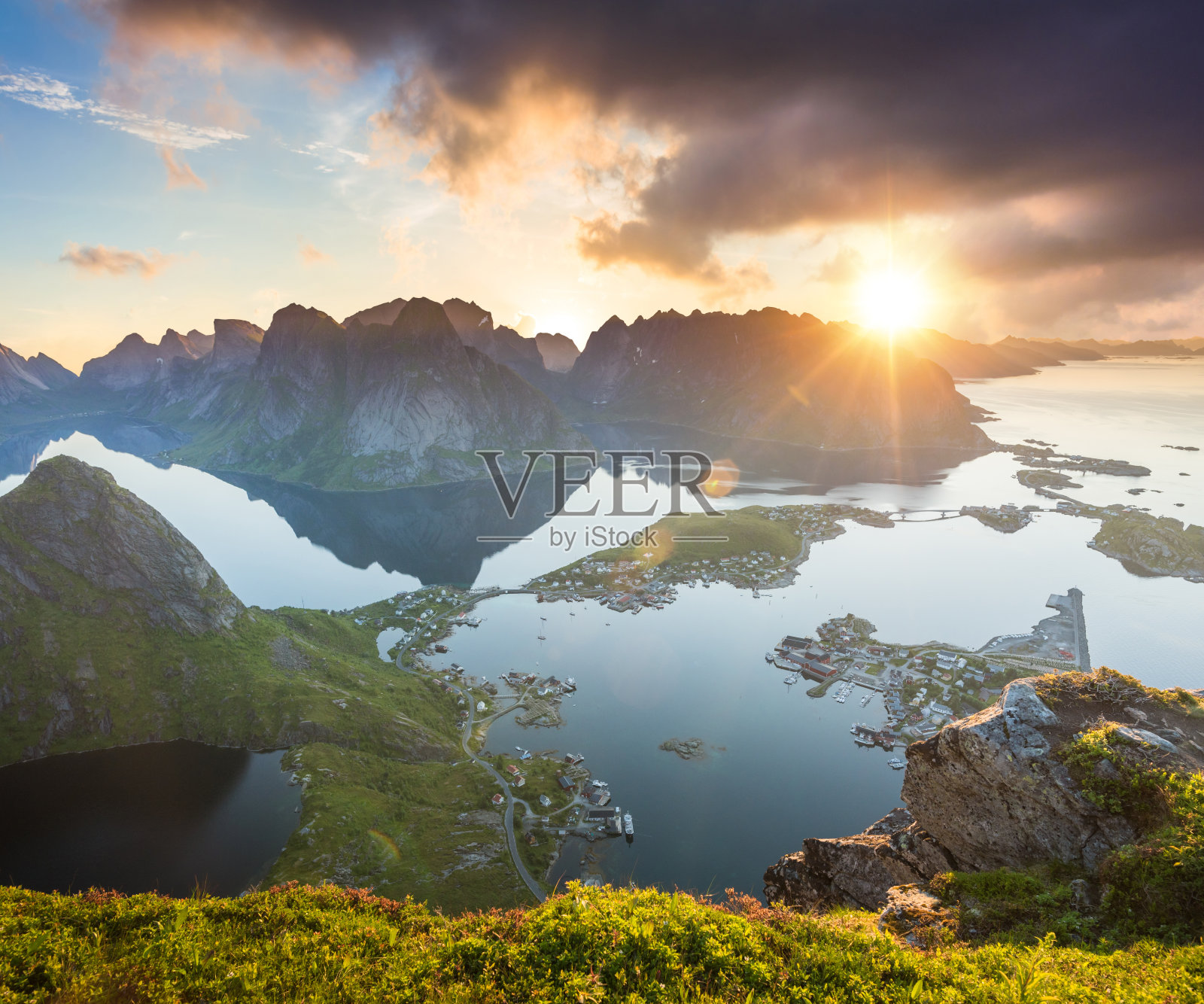 挪威罗浮敦群岛全景，日落美景照片摄影图片