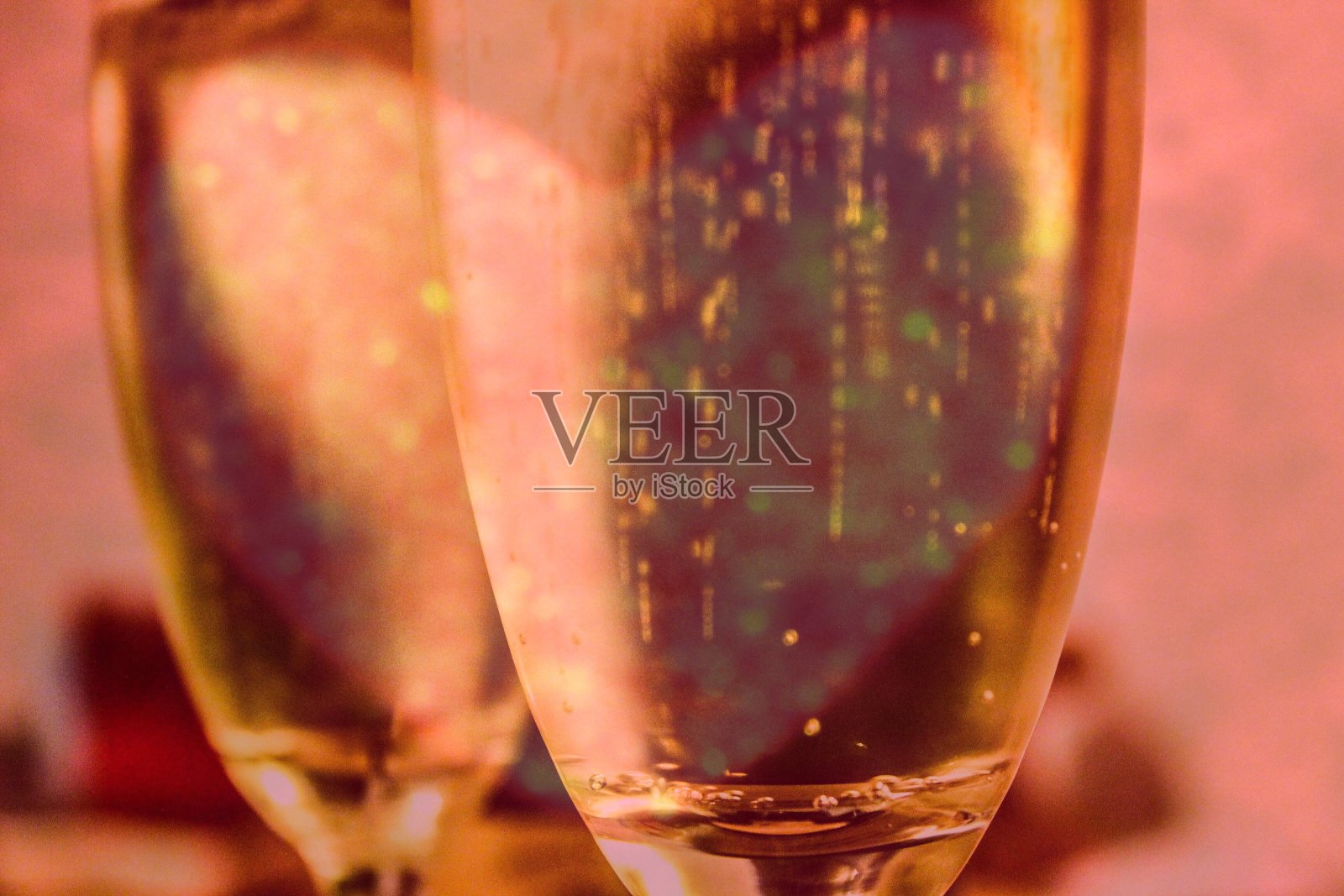 情人节和起泡酒照片摄影图片