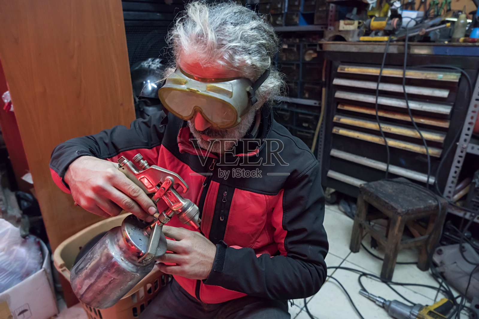 摩托车维修店照片摄影图片