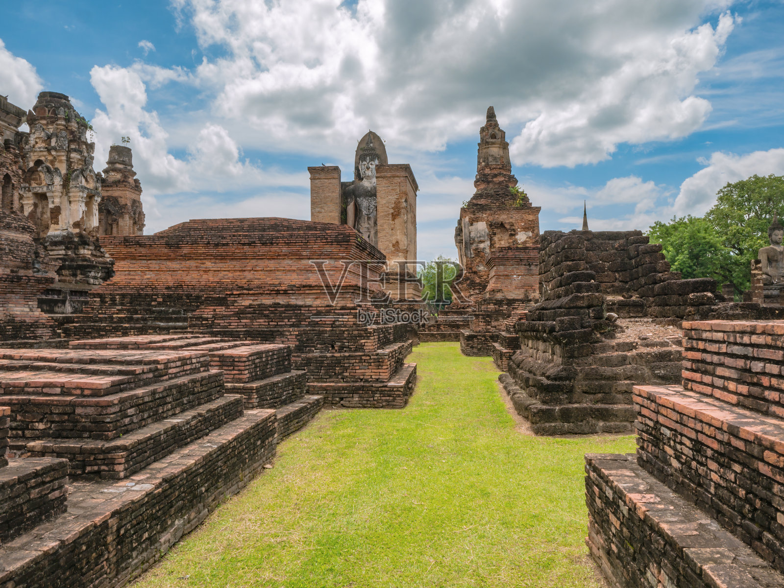 素可泰历史公园内的玛哈寺遗址照片摄影图片