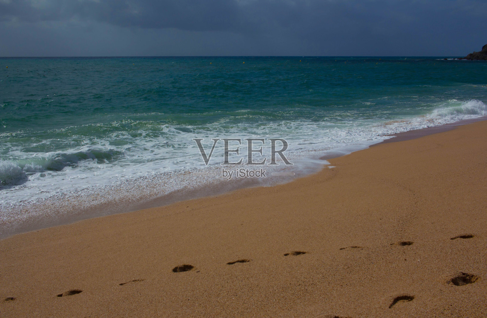 刮风时的波浪照片摄影图片