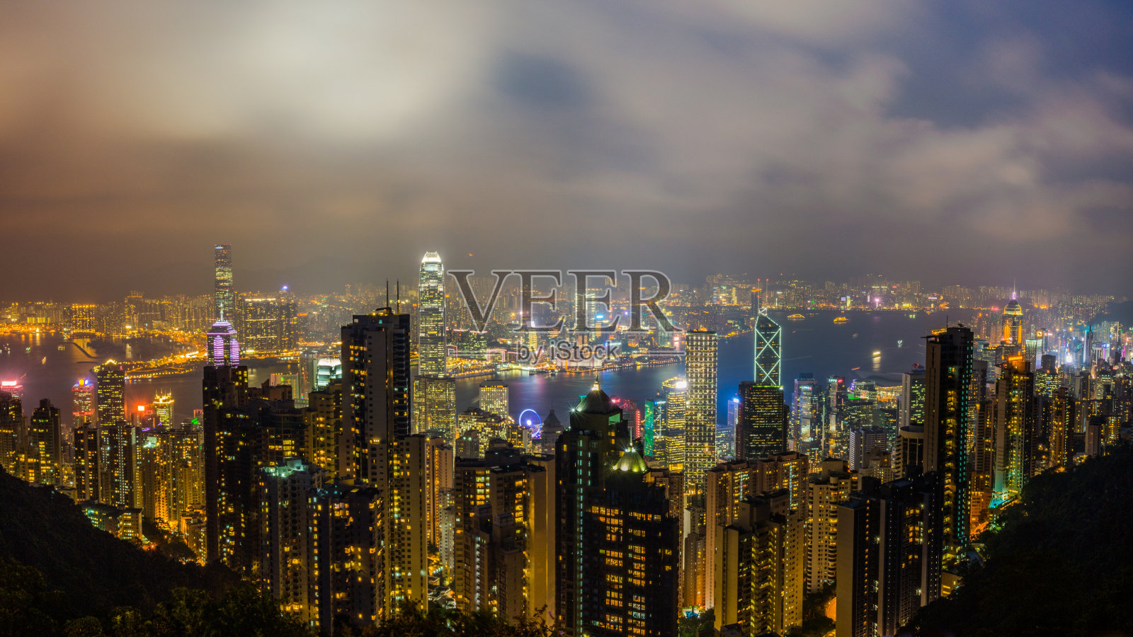 黎明时的维多利亚港照片摄影图片