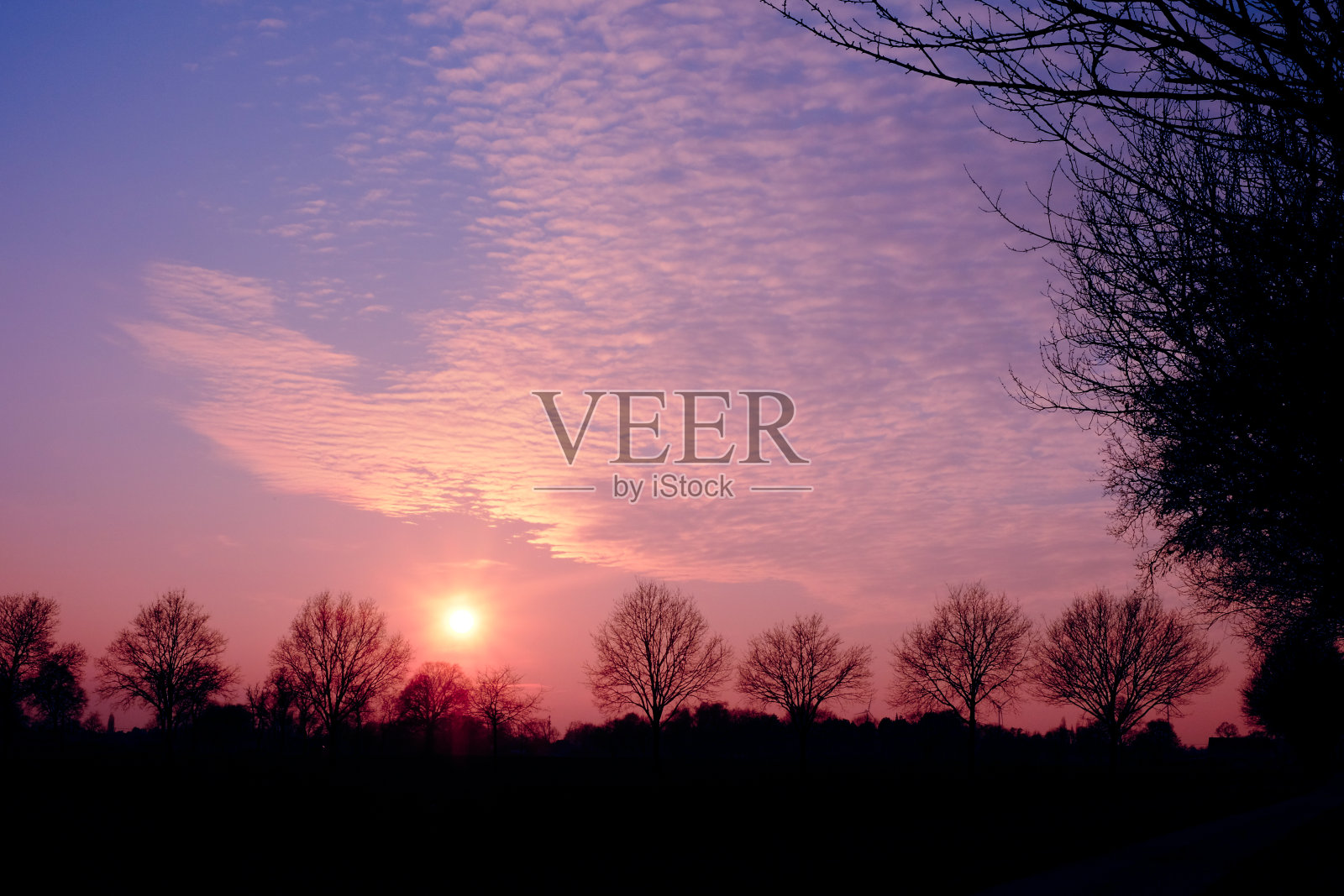 绚丽多彩的日出或日落照片摄影图片