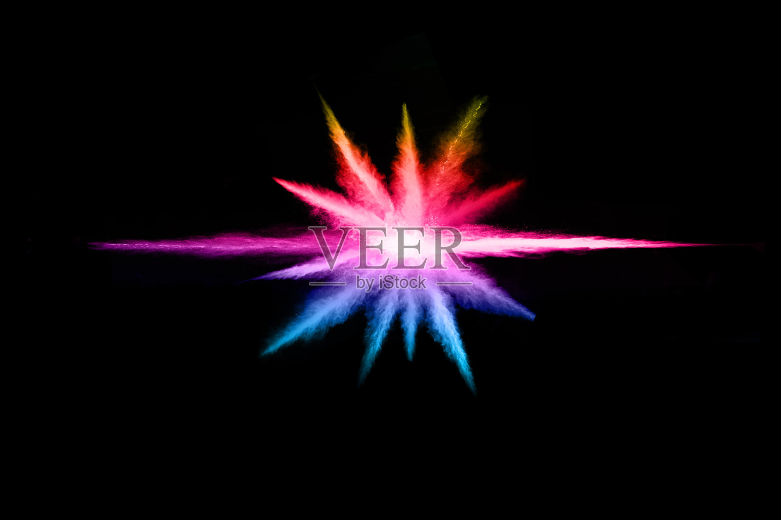 黑色背景上的彩色粉尘爆炸。抽象的粉末溅射背景，冷冻运动的彩色粉末爆炸/投掷彩色粉末，多色闪光纹理。照片摄影图片