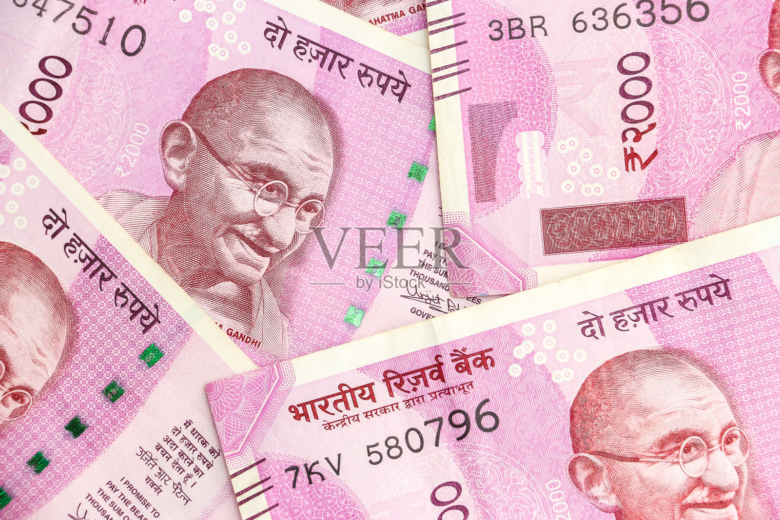 新的印度2000卢比纸币。照片摄影图片