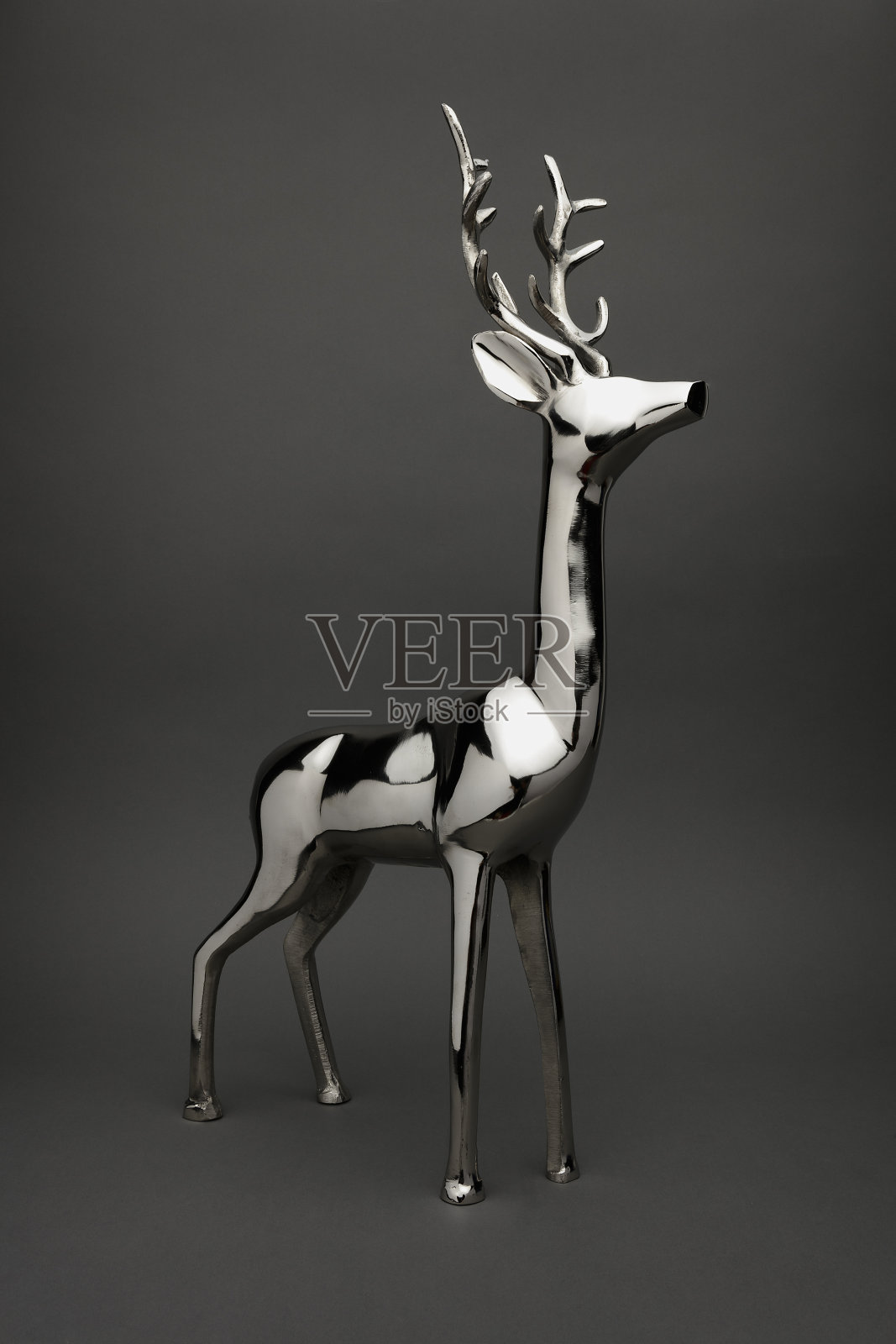 闪亮的铬金属驯鹿圣诞装饰品1号照片摄影图片