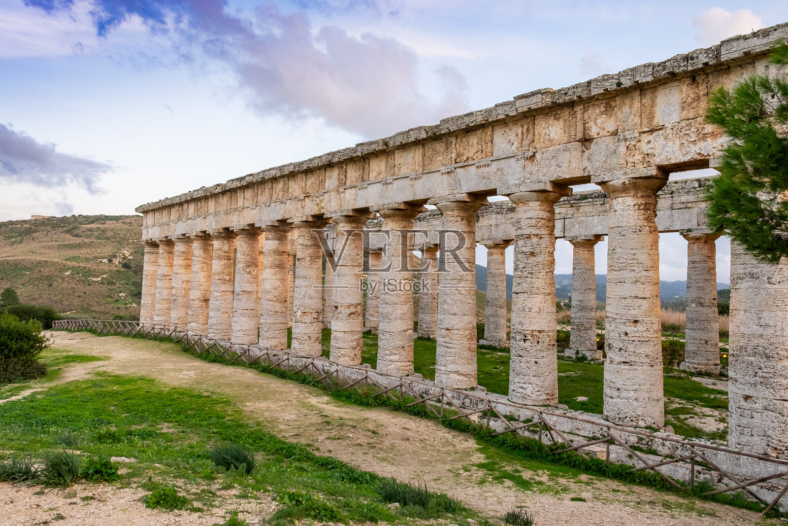 西西里神庙的古希腊圆柱照片摄影图片