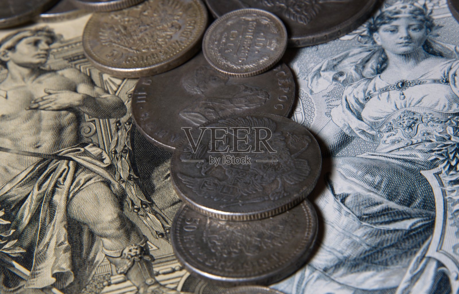 旧钱和硬币。钱币和收集钱。俄罗斯帝国和世界货币，银，金。照片摄影图片