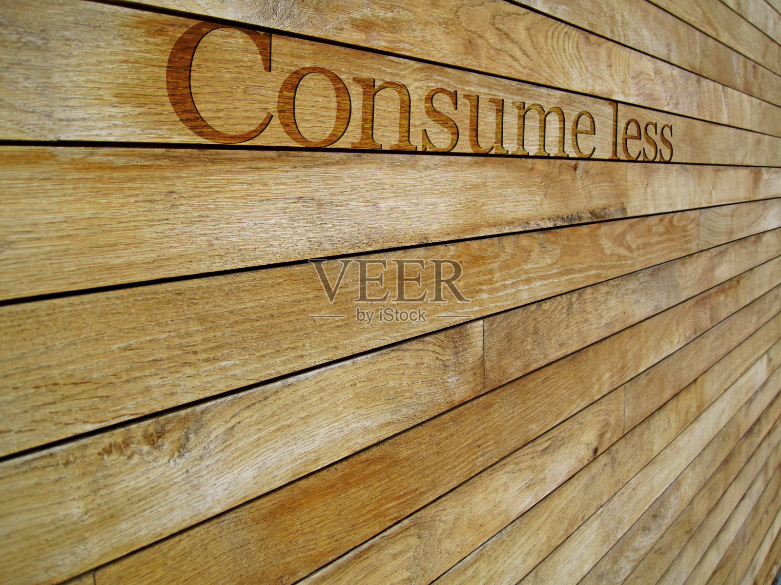 如果你能少消耗木头，那是件好事照片摄影图片