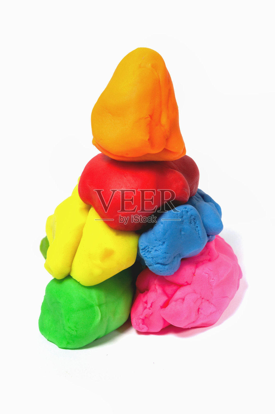 有尖顶的彩色粘土山照片摄影图片