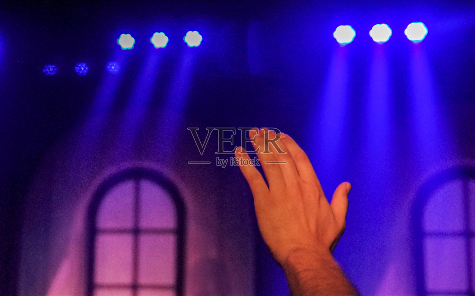 赞扬的手照片摄影图片