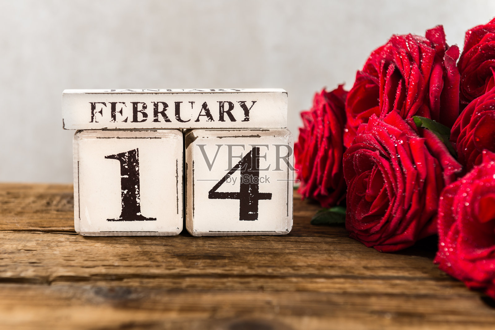 情人节的一束红玫瑰照片摄影图片