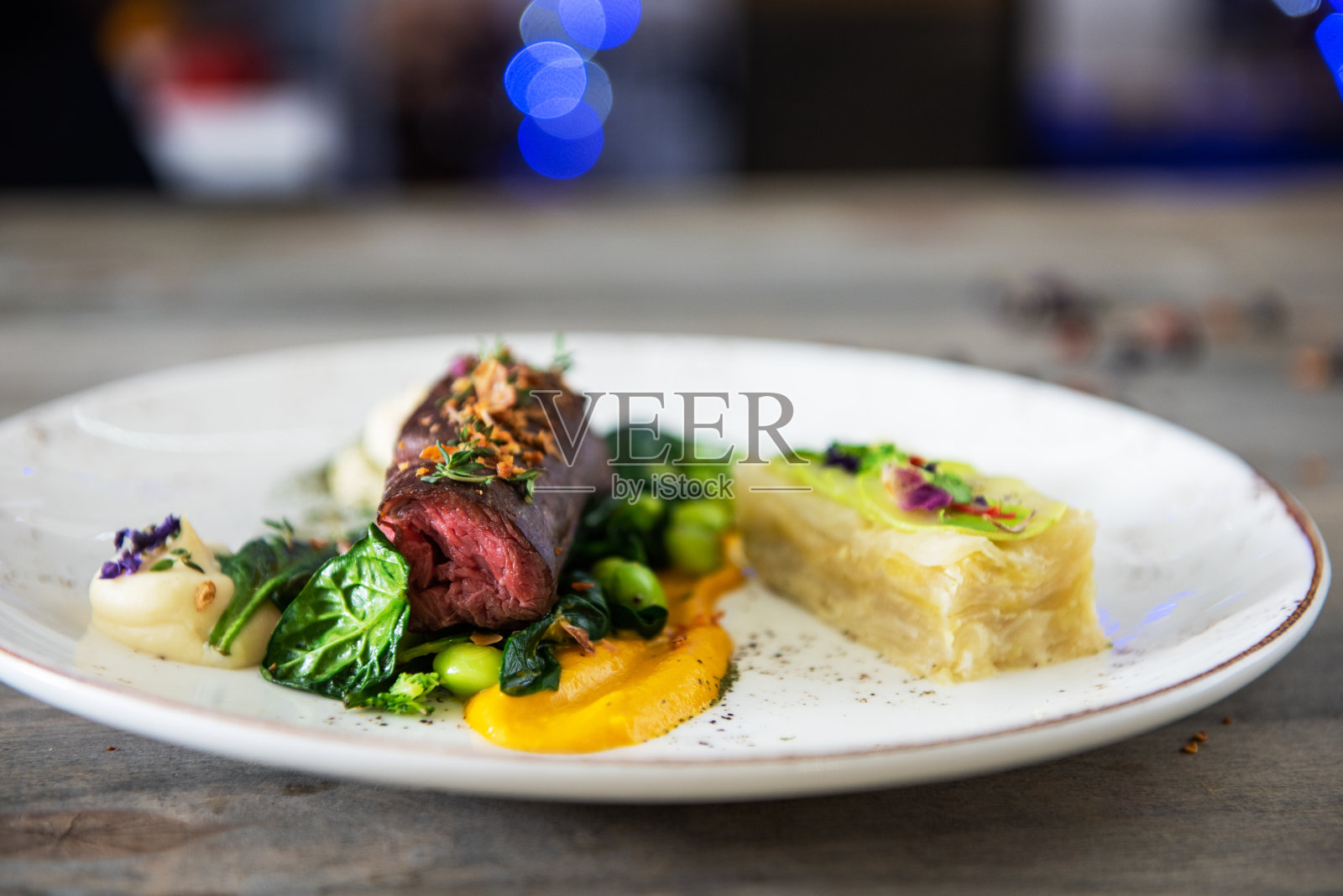 牛肉配蔬菜照片摄影图片