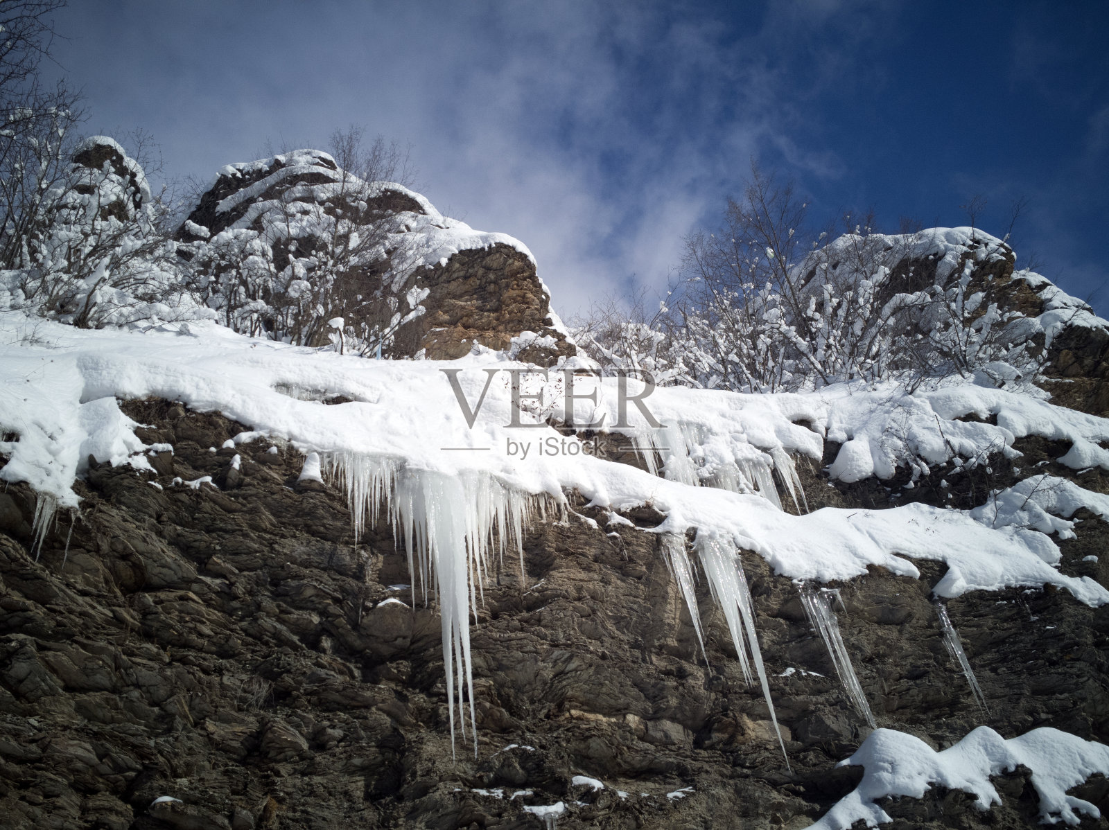 看看这结霜的岩石照片摄影图片