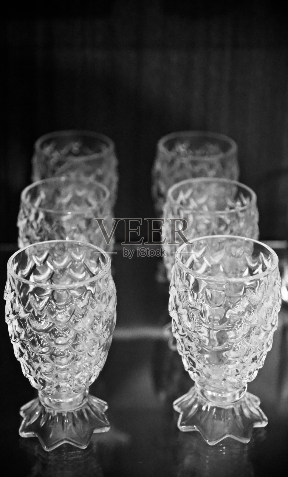 漂亮的一堆水杯照片摄影图片