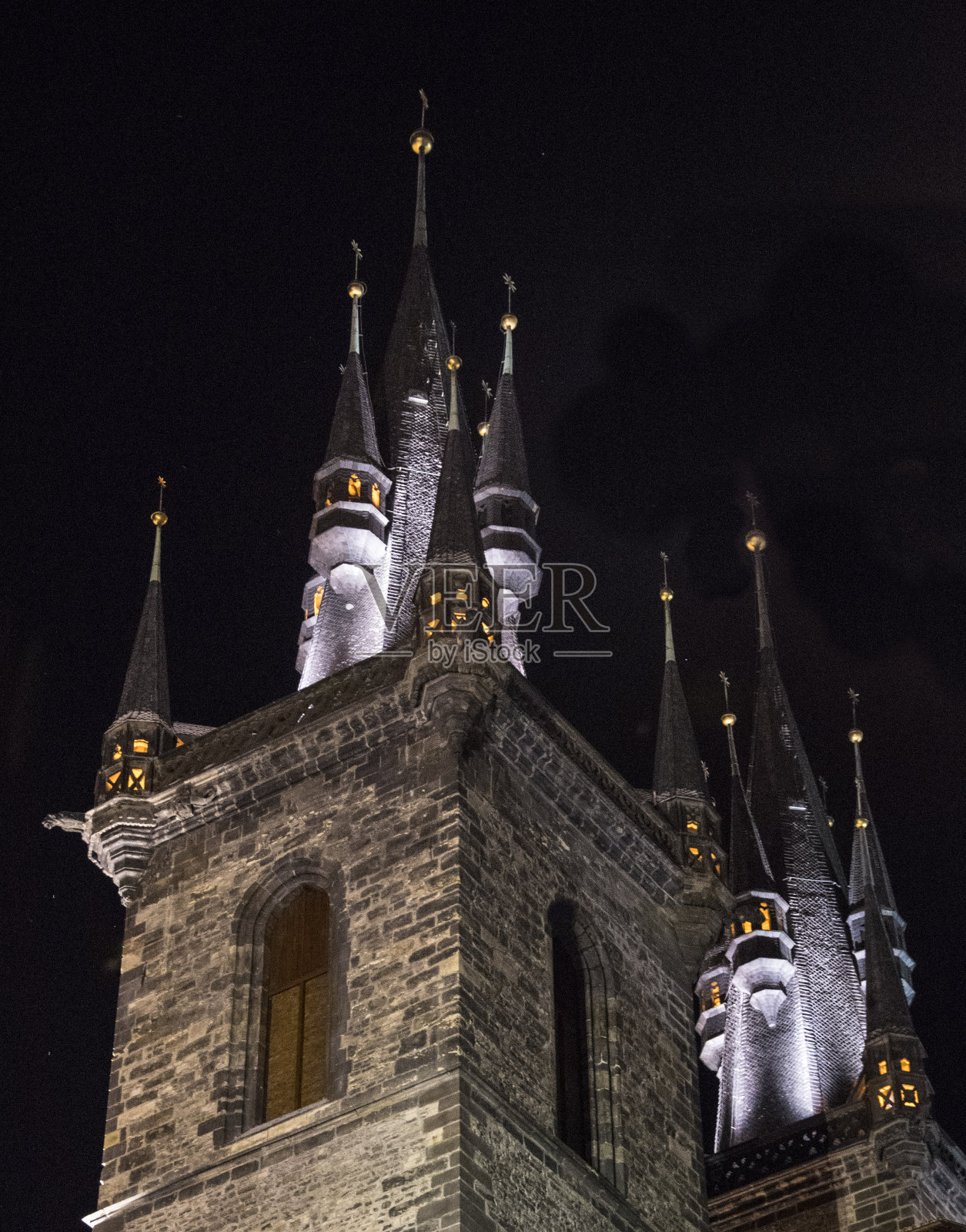 泰恩圣玛丽亚教堂塔，布拉格，捷克代表照片摄影图片