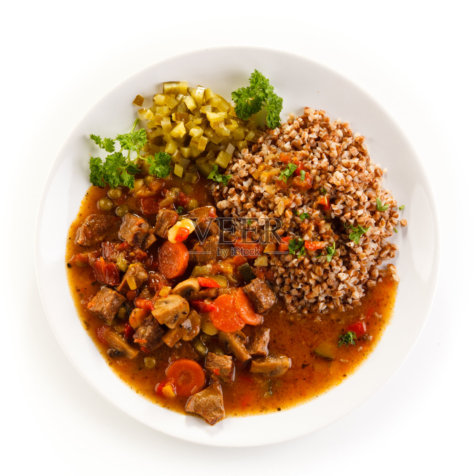 荞麦配肉，调味汁和蔬菜照片摄影图片