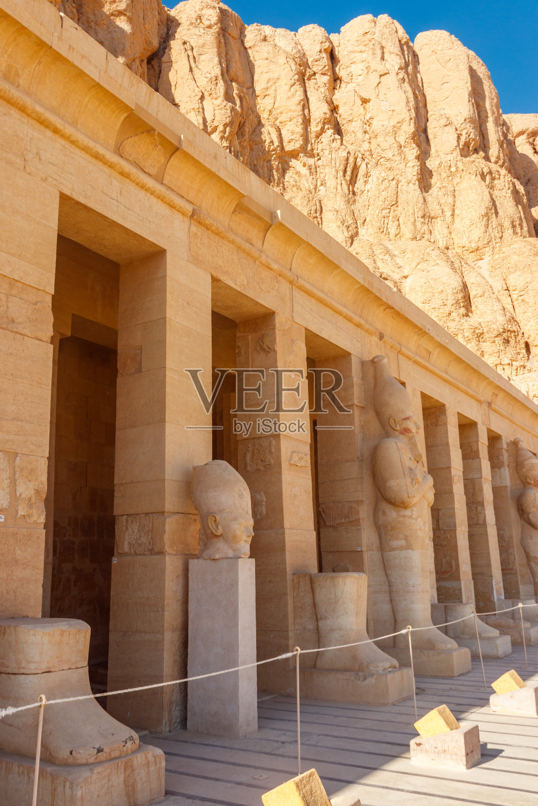 埃及卢克索的哈特谢普苏特陵庙照片摄影图片