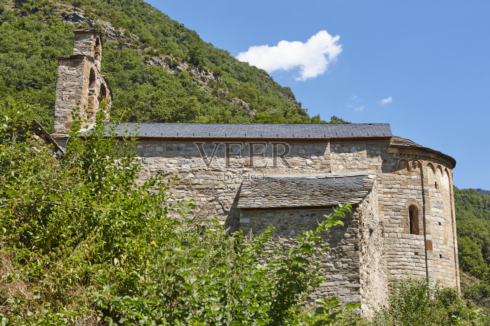 西班牙罗马式艺术。圣玛丽亚卡德教堂。男孩谷照片摄影图片