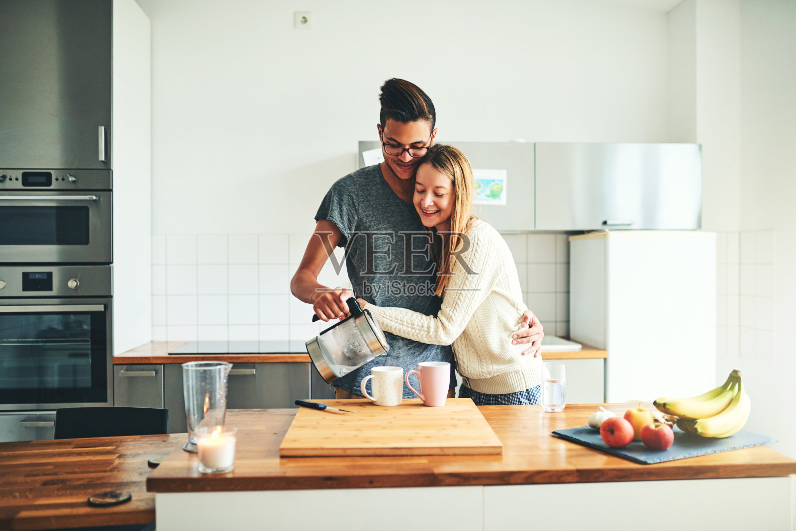 如果他们把你的咖啡煮得恰到好处，那就嫁给他们照片摄影图片