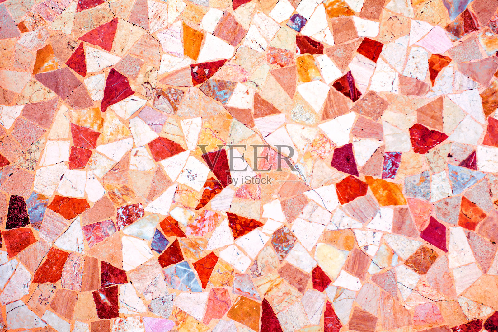 活珊瑚，橙色和暗红色抽象马赛克瓷砖图案的背景照片摄影图片