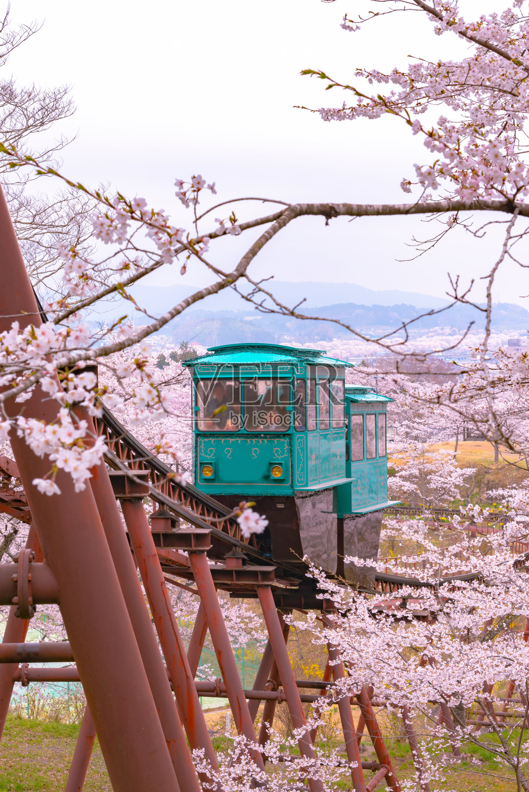 日本宫城县Funaoka的斜坡车照片摄影图片