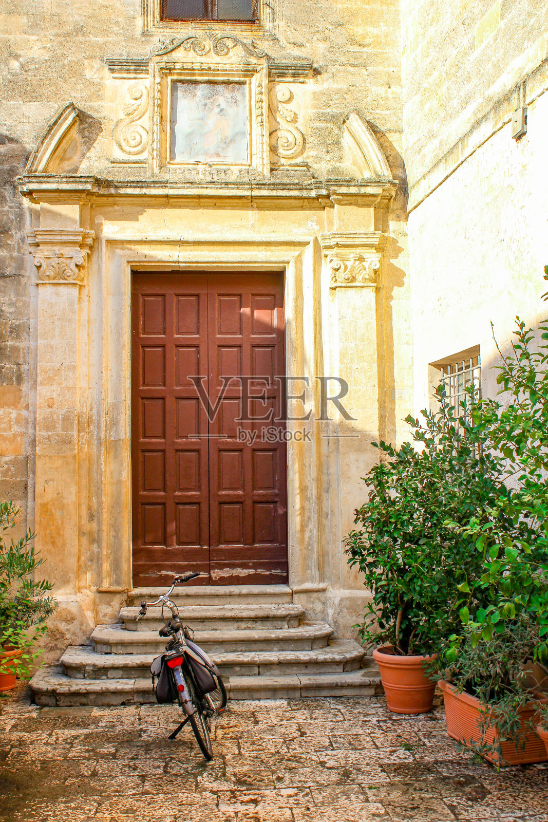 马泰拉大教堂照片摄影图片