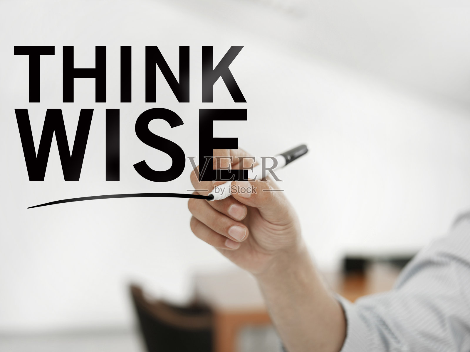 认为明智的照片摄影图片