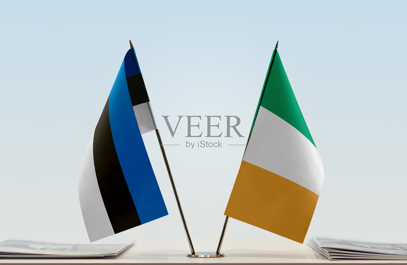 爱沙尼亚和爱尔兰的国旗照片摄影图片