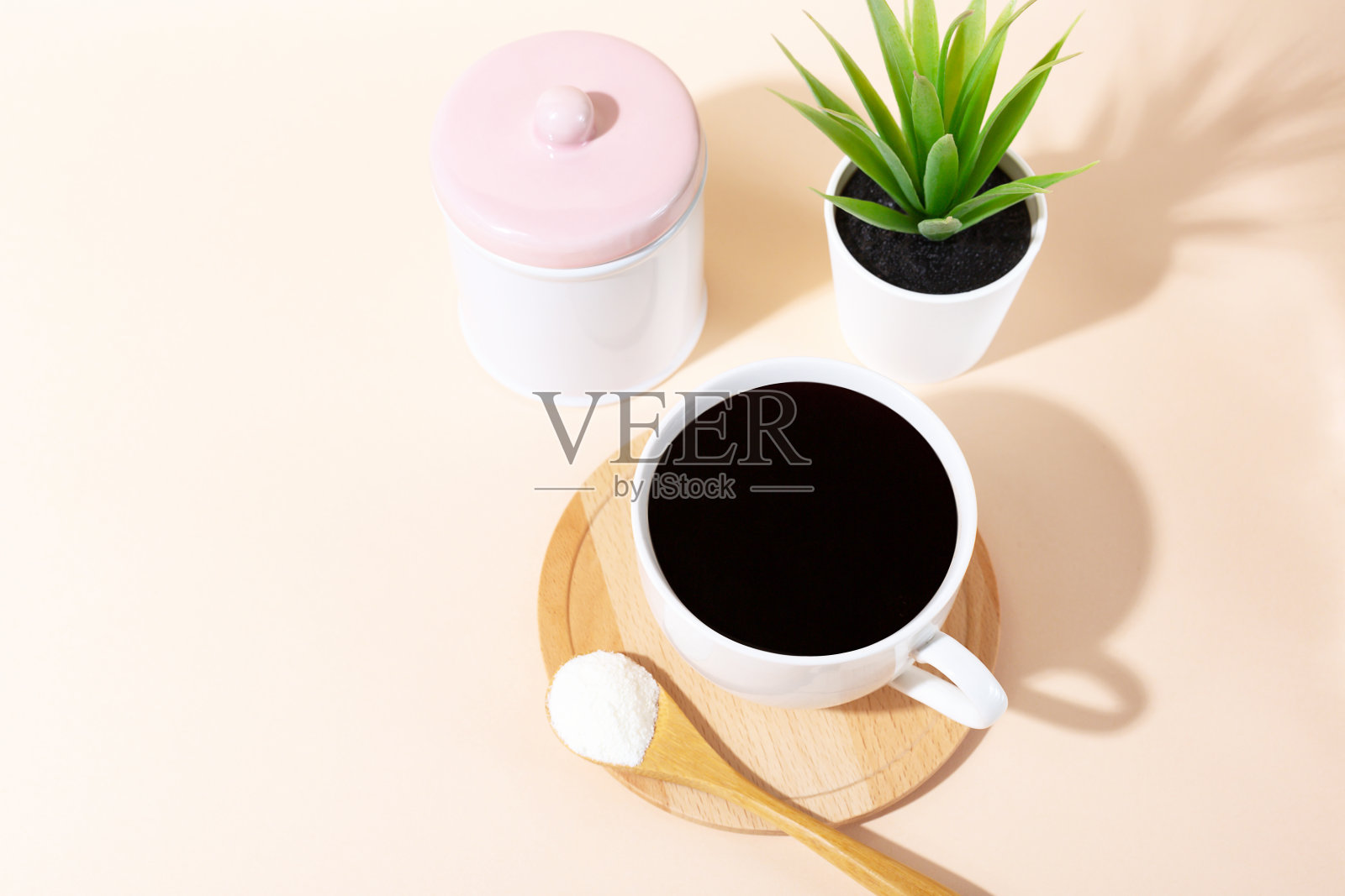 咖啡和胶原蛋白粉照片摄影图片