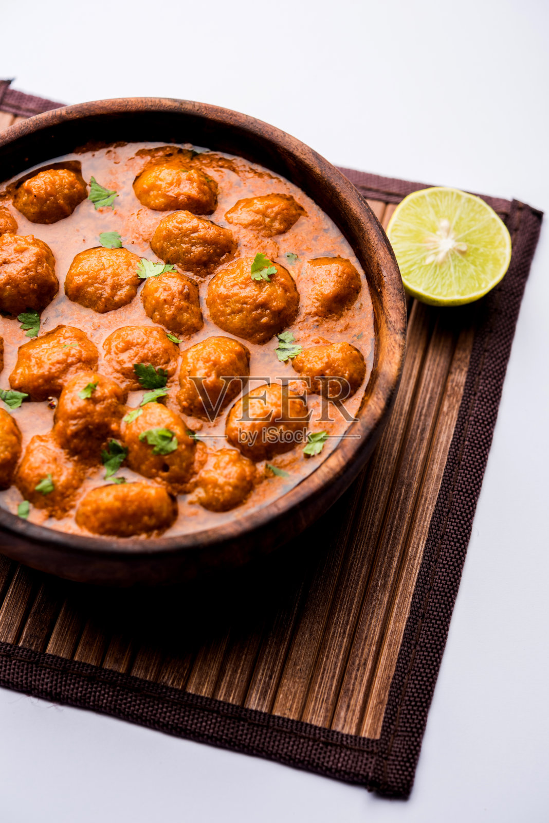 玛沙拉大豆块咖喱由大豆块和香料制成——富含蛋白质的食物来自印度照片摄影图片