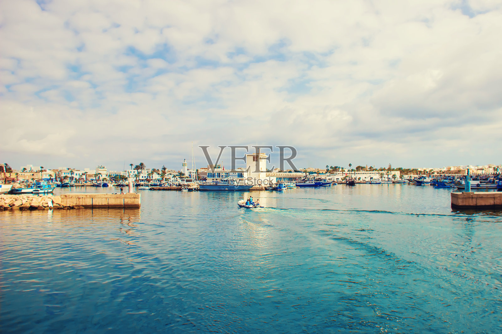 地中海突尼斯马赫迪亚。有选择性的重点。照片摄影图片