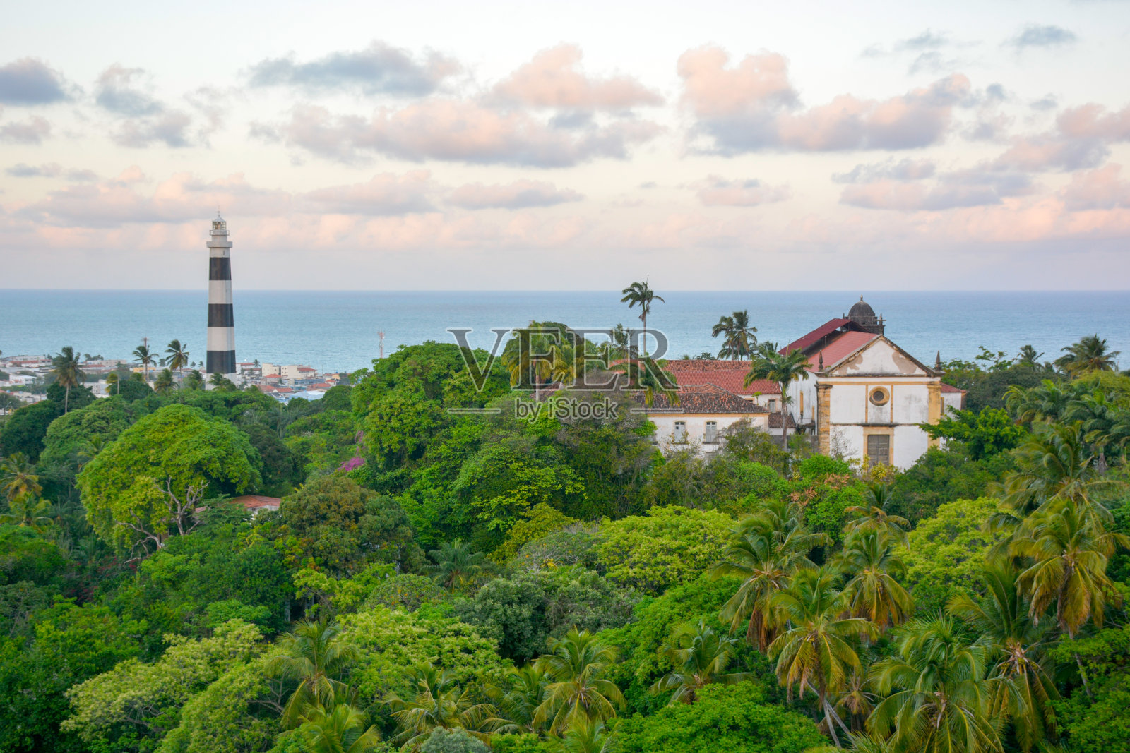 奥林达灯塔和圣母教堂鸟瞰图，奥林达，伯南布哥，巴西照片摄影图片