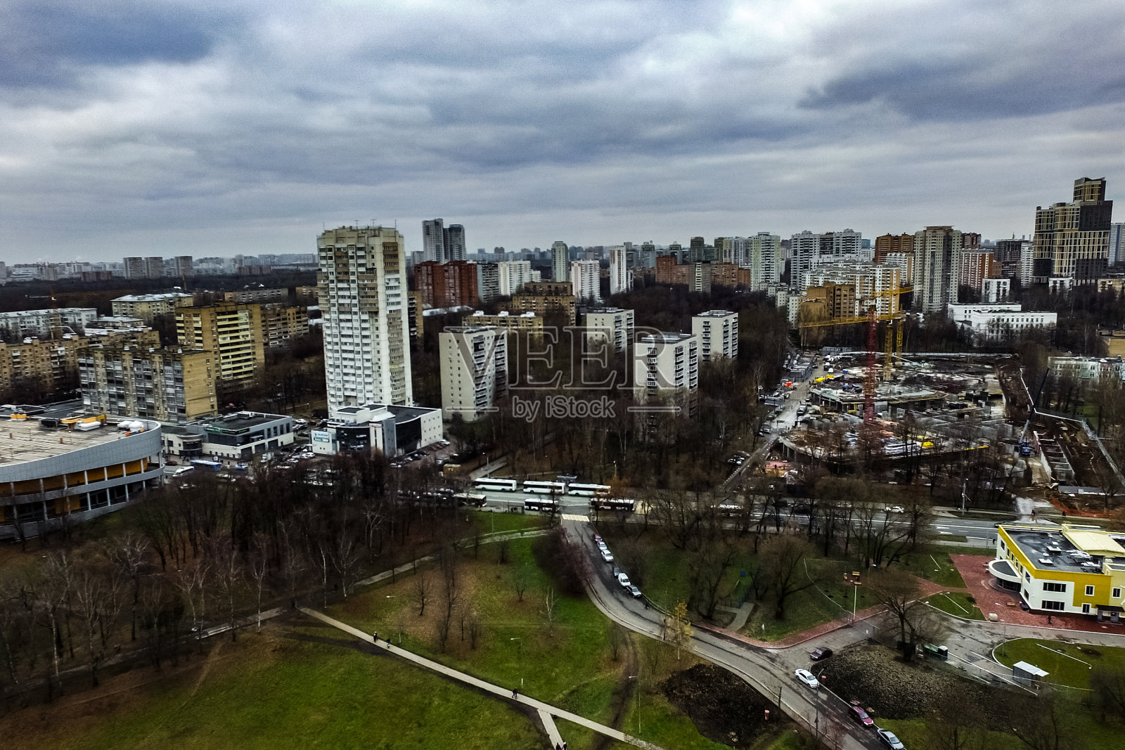 从上面俯瞰城市景观照片摄影图片