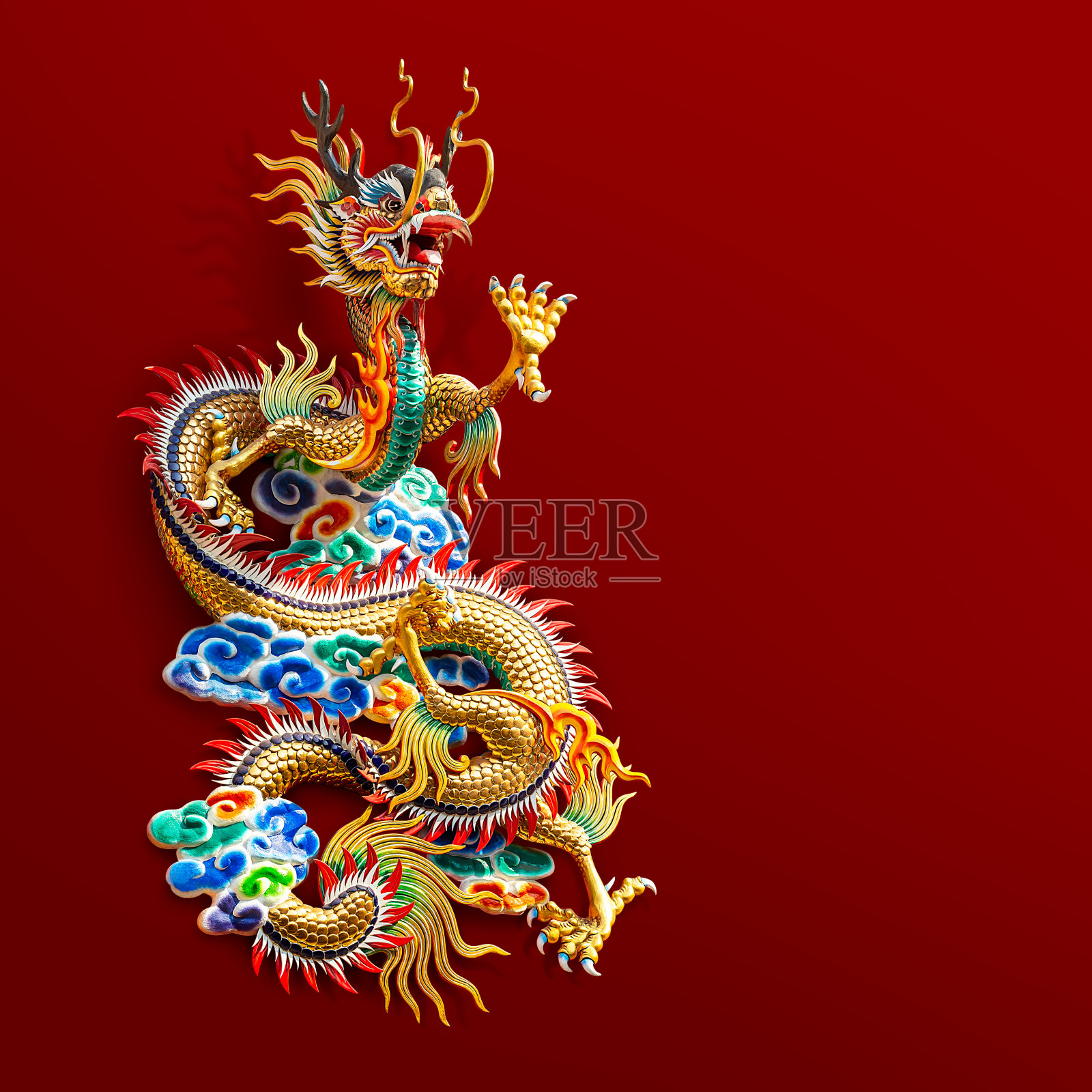 中式金色龙雕像照片摄影图片