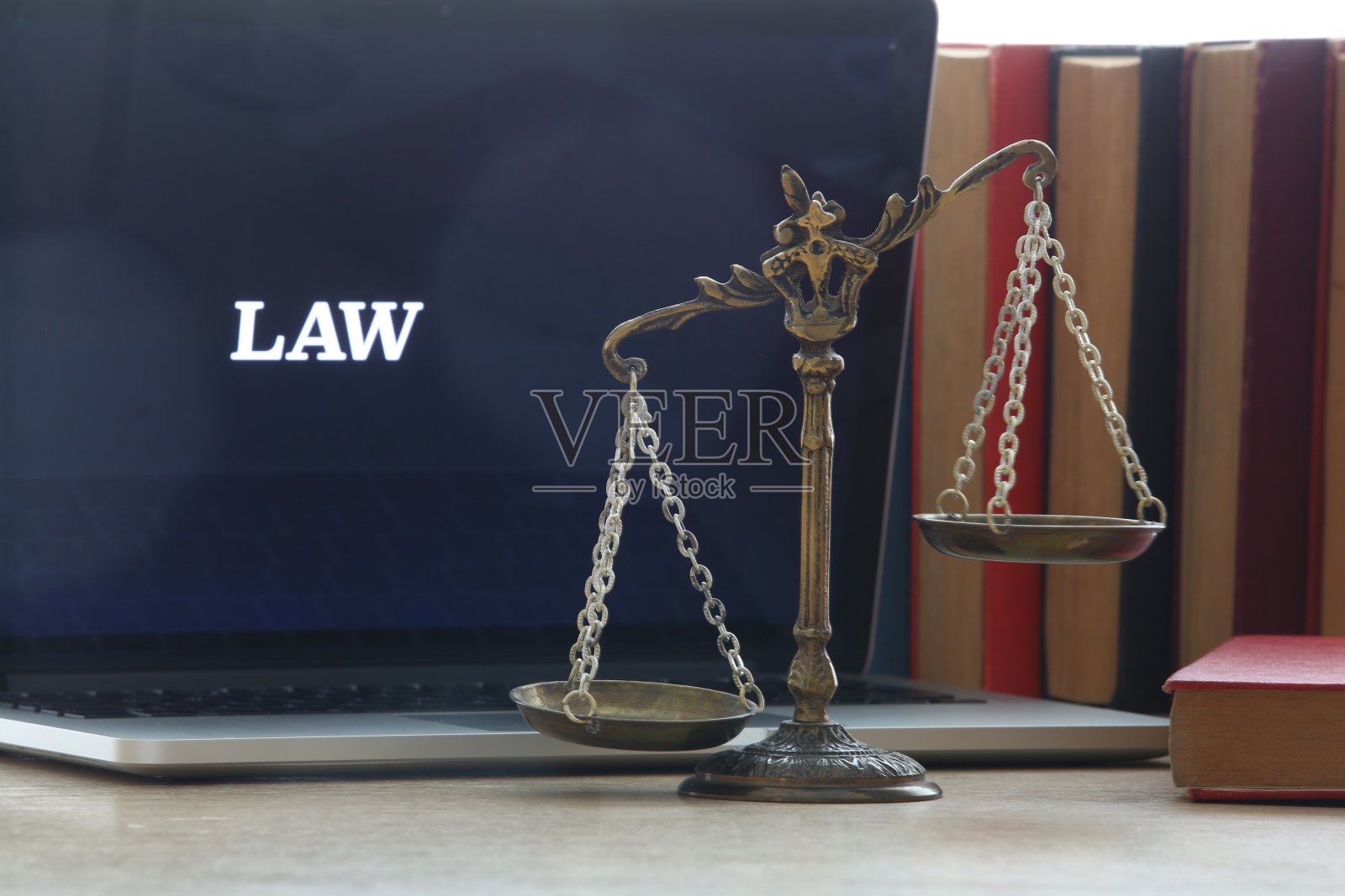 一些关于正义和法律的图片，土耳其语和英语照片摄影图片