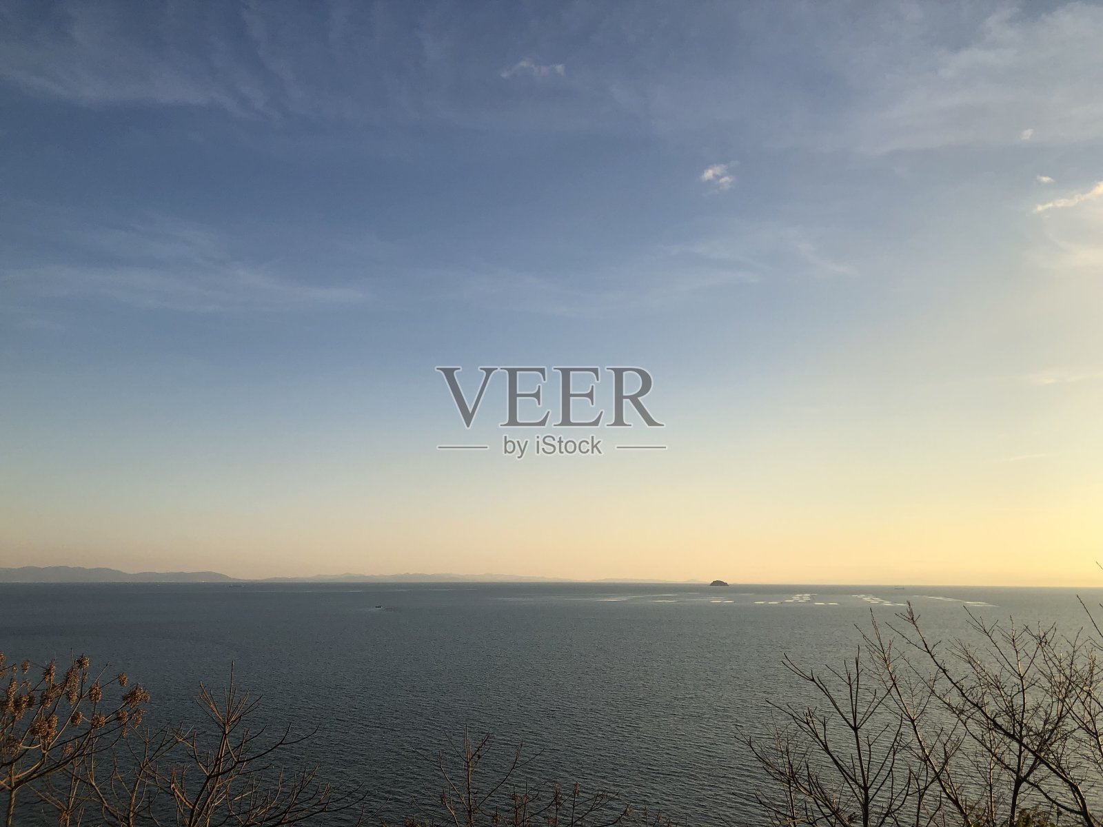 日本兵古姬路小红墙黄昏海高地照片摄影图片