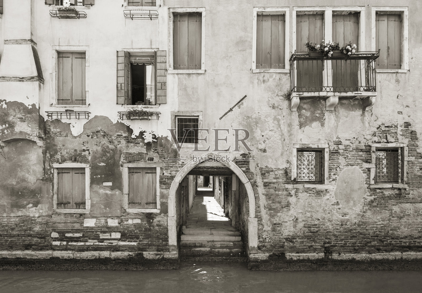 意大利威尼斯的老住宅楼照片摄影图片