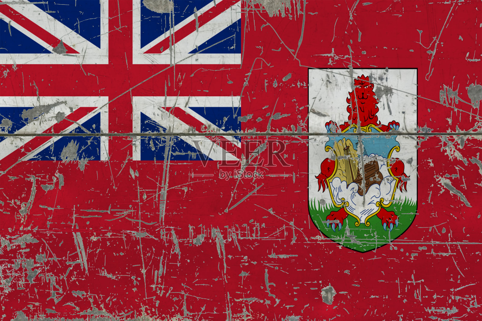 垃圾百慕大旗在旧的划伤木质表面。国家的背景。照片摄影图片