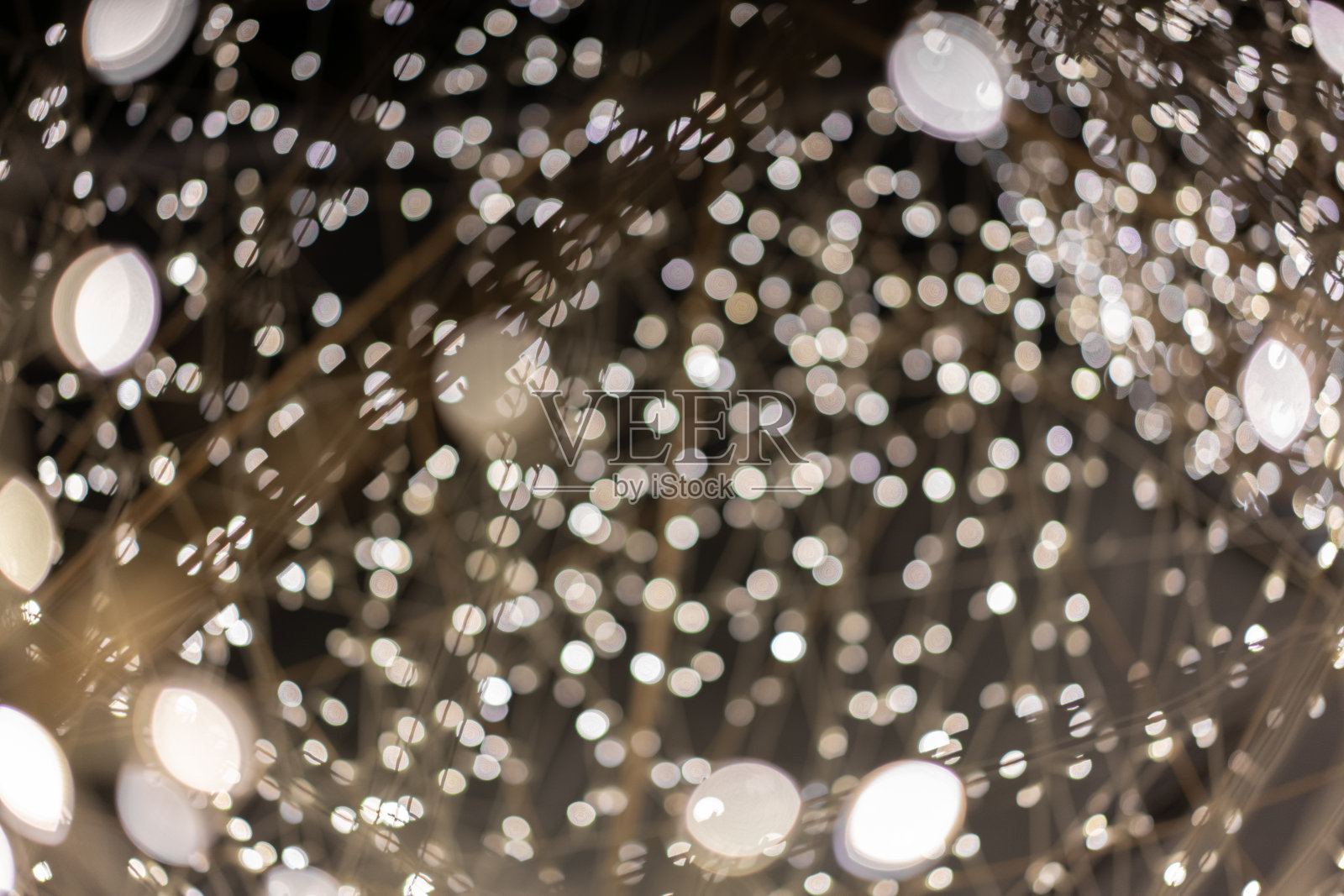 散景雕塑街灯/模糊背景/散景概念/节日背景/夜生活照片摄影图片