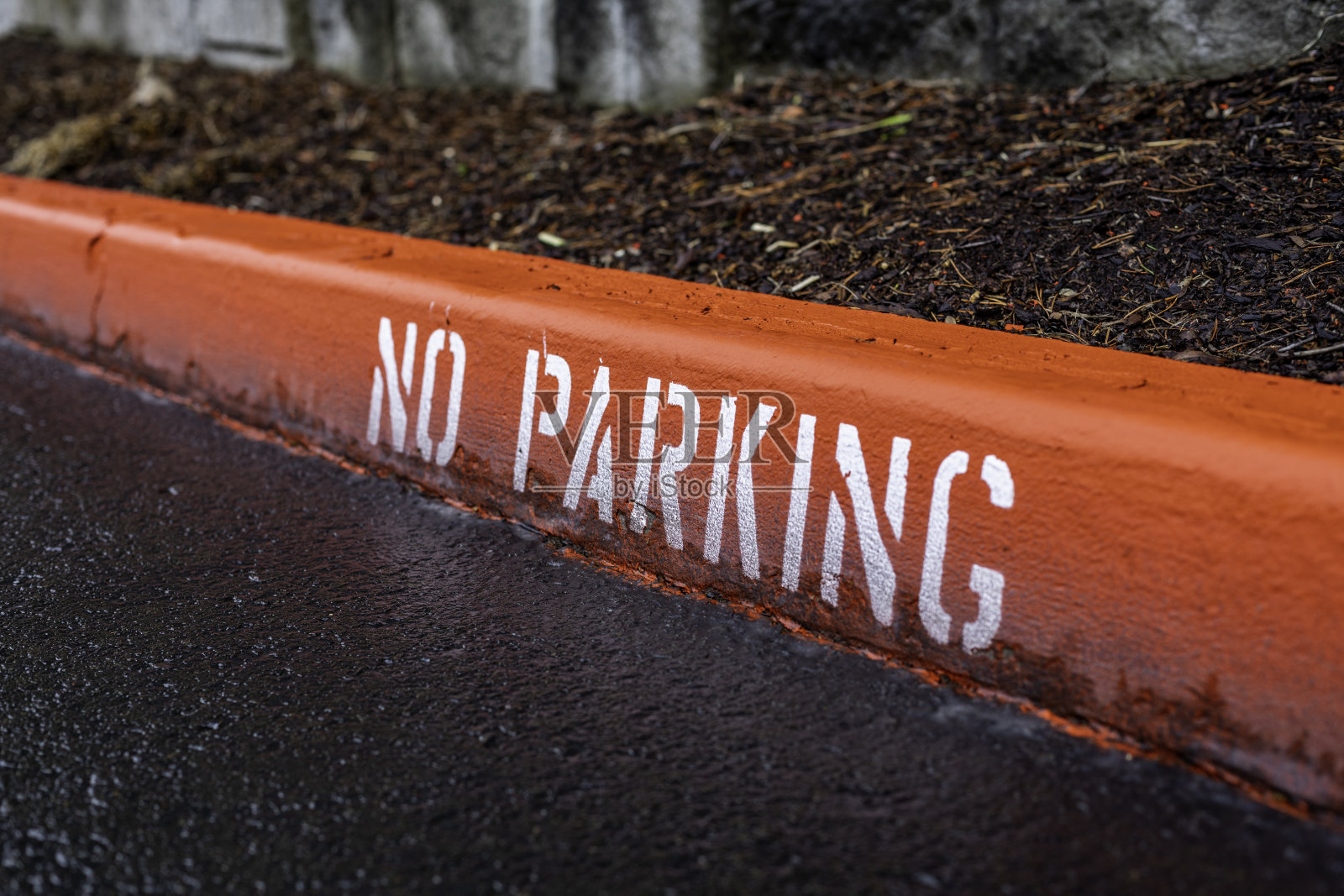 红色马路边禁止停车照片摄影图片