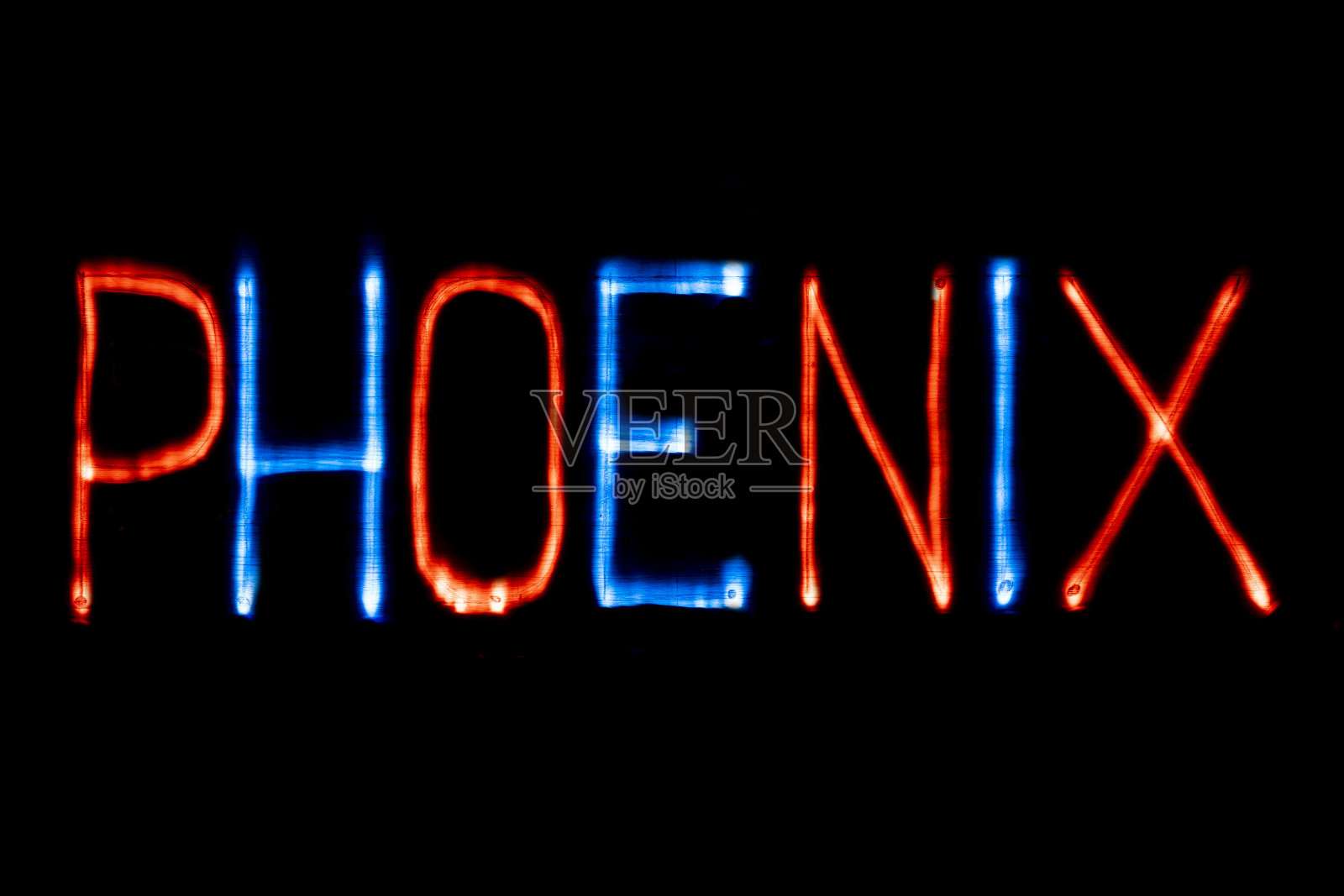 光绘。城市的名字。凤凰城。蓝色和红色。照片摄影图片