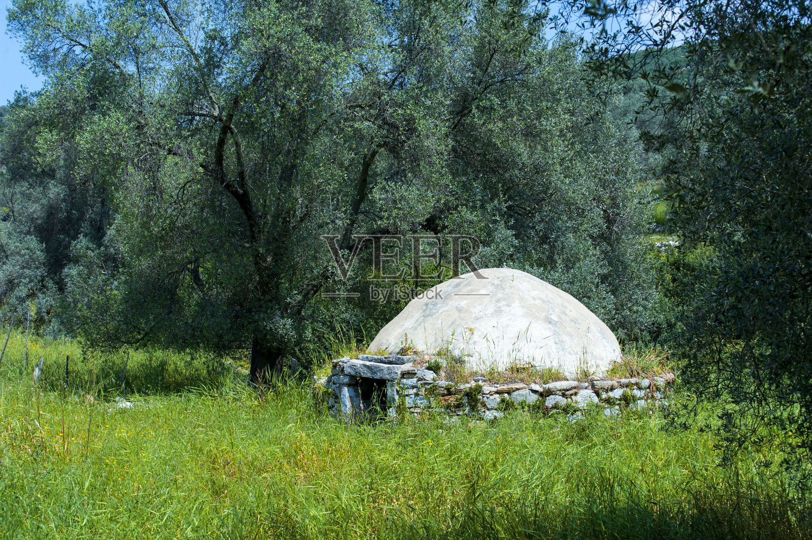 古老的石头水箱照片摄影图片