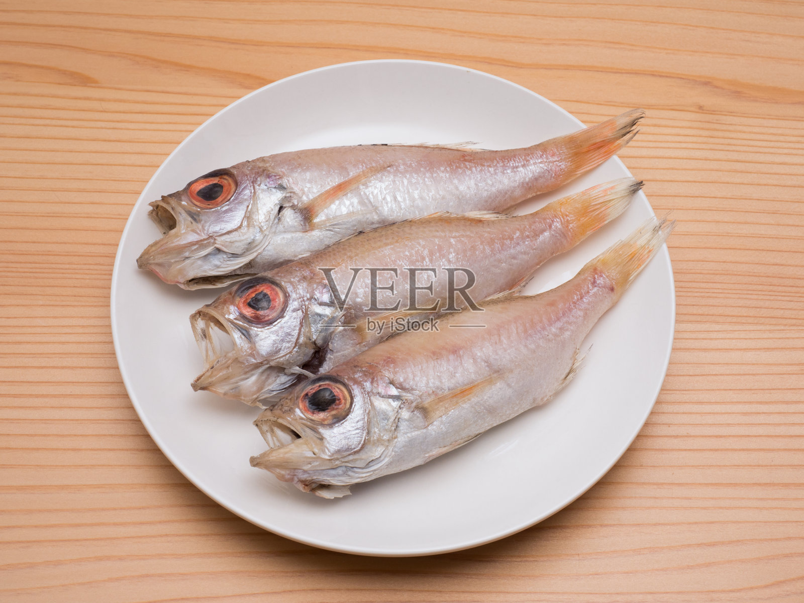 日本“野黑鱼”干鱼照片摄影图片