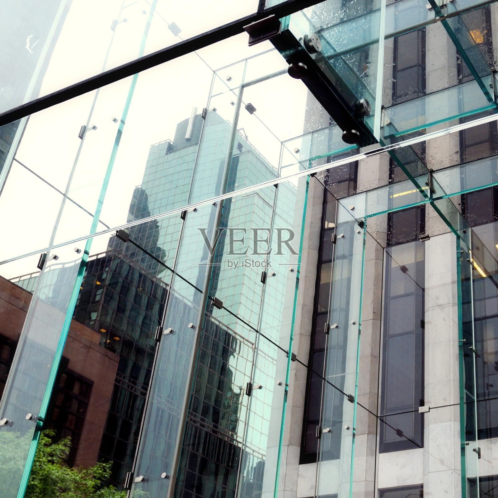 低角度的摩天大楼，纽约。照片摄影图片